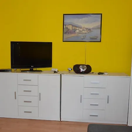 Lana Apartament *
